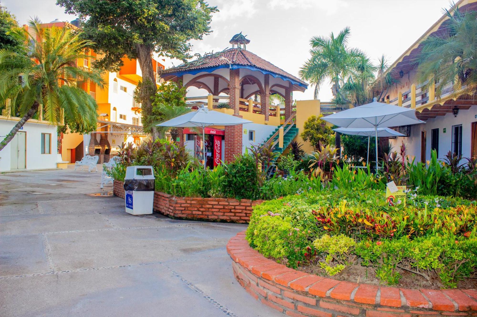 Bungalows As De Oros Rincon de Guayabitos Exterior photo